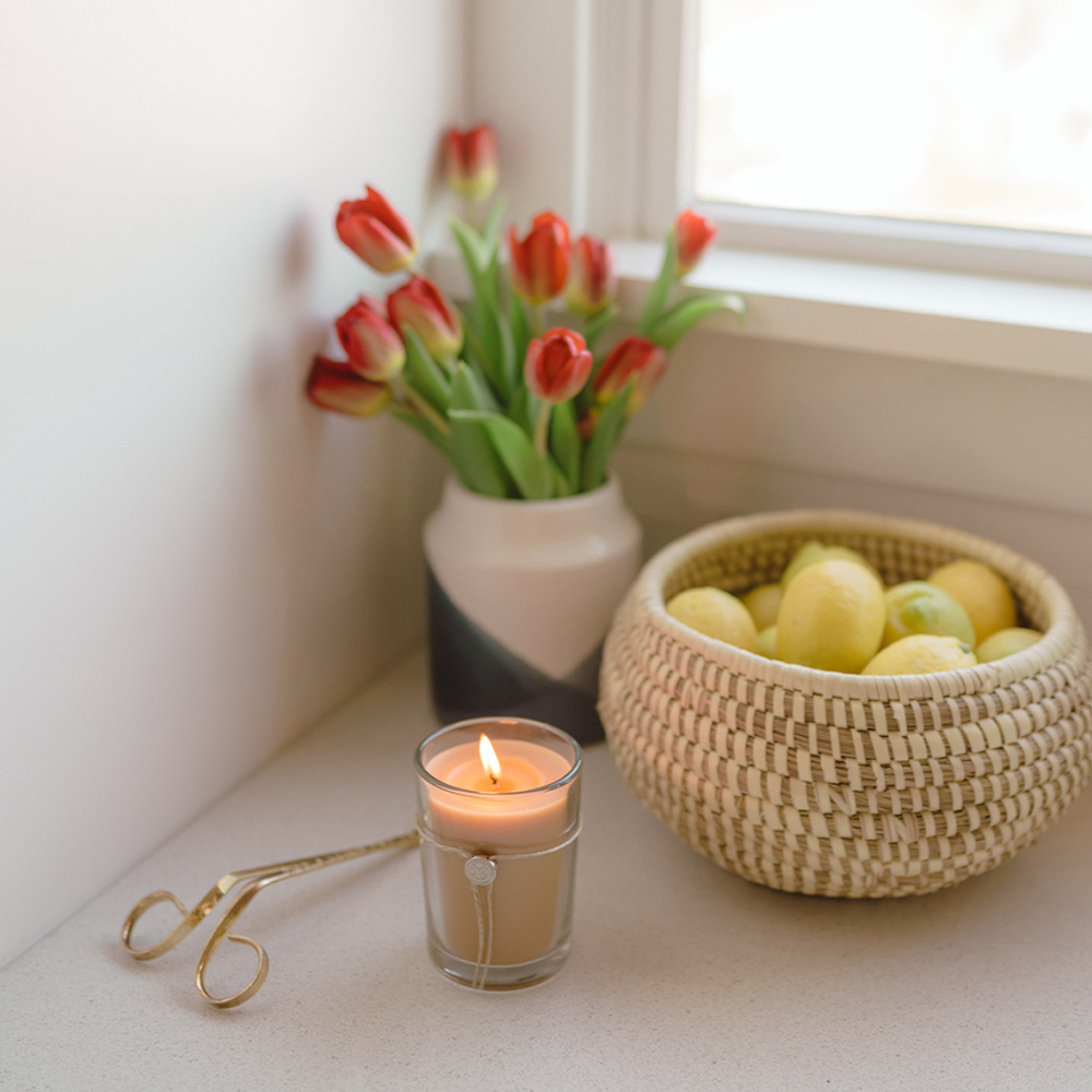 Votivo - Red Currant 6.8 oz Aromatic Candle