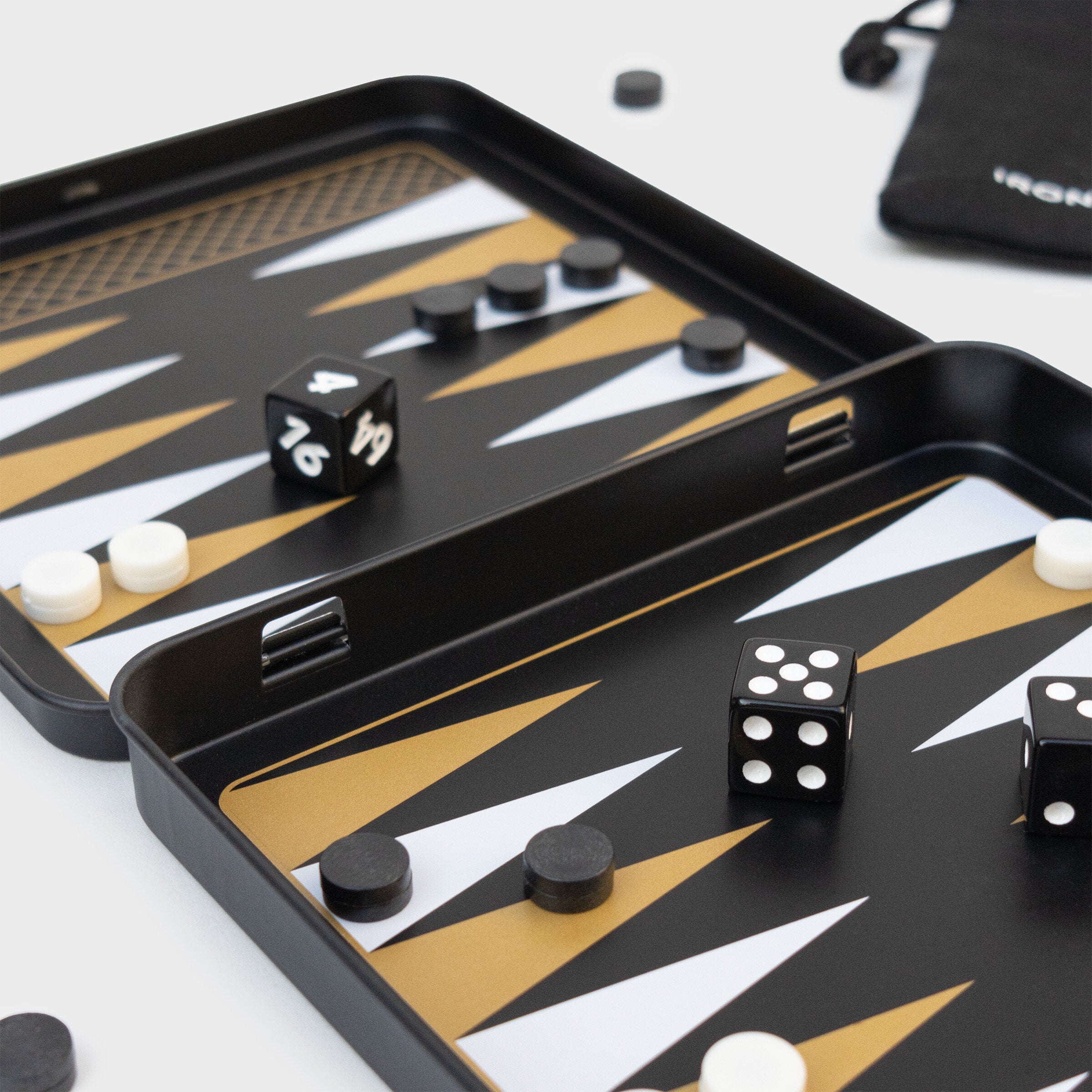 Iron & Glory, Magnetic Travel Backgammon