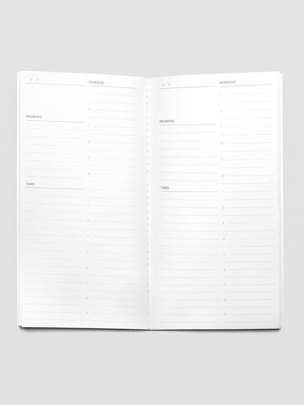 Cloth & Paper - Travel Notebook | A5 Slim: Undated Daily | Verona