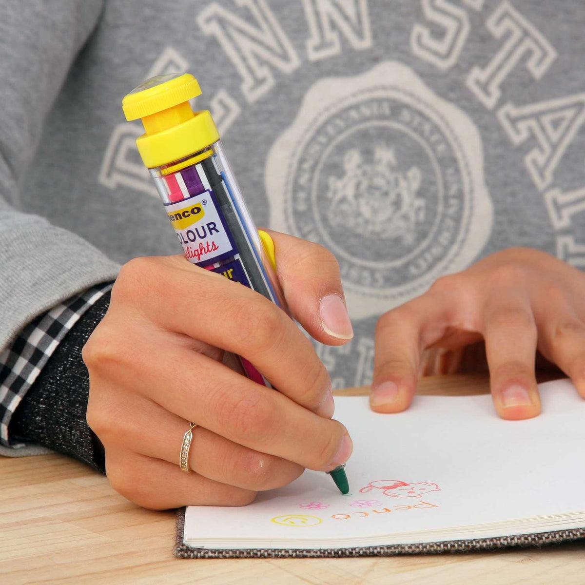 Hightide USA - 8 Color Crayon: Pink