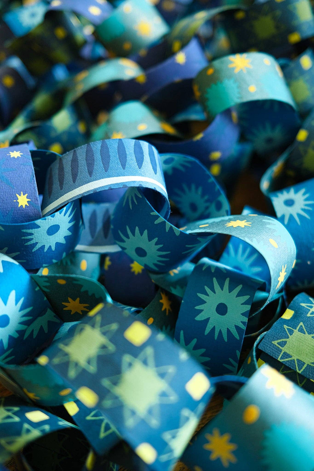 East End Press - BLUE & YELLOW PAPER CHAIN KIT