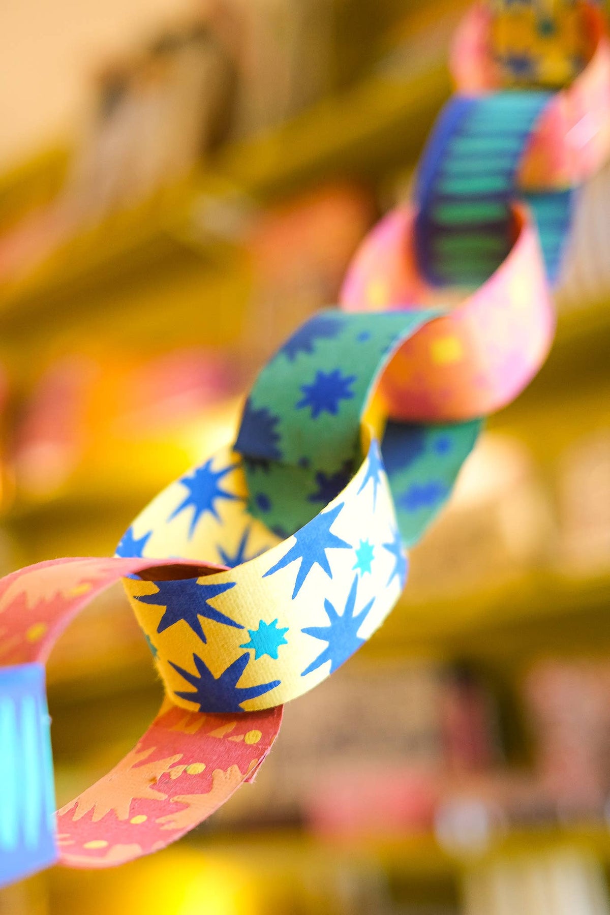 East End Press - CELEBRATION PAPER CHAIN KIT