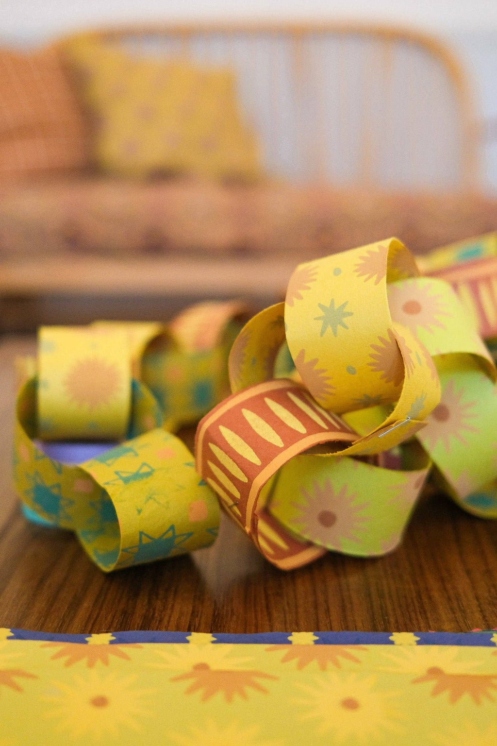 East End Press - YELLOW & GREEN PAPER CHAIN KIT