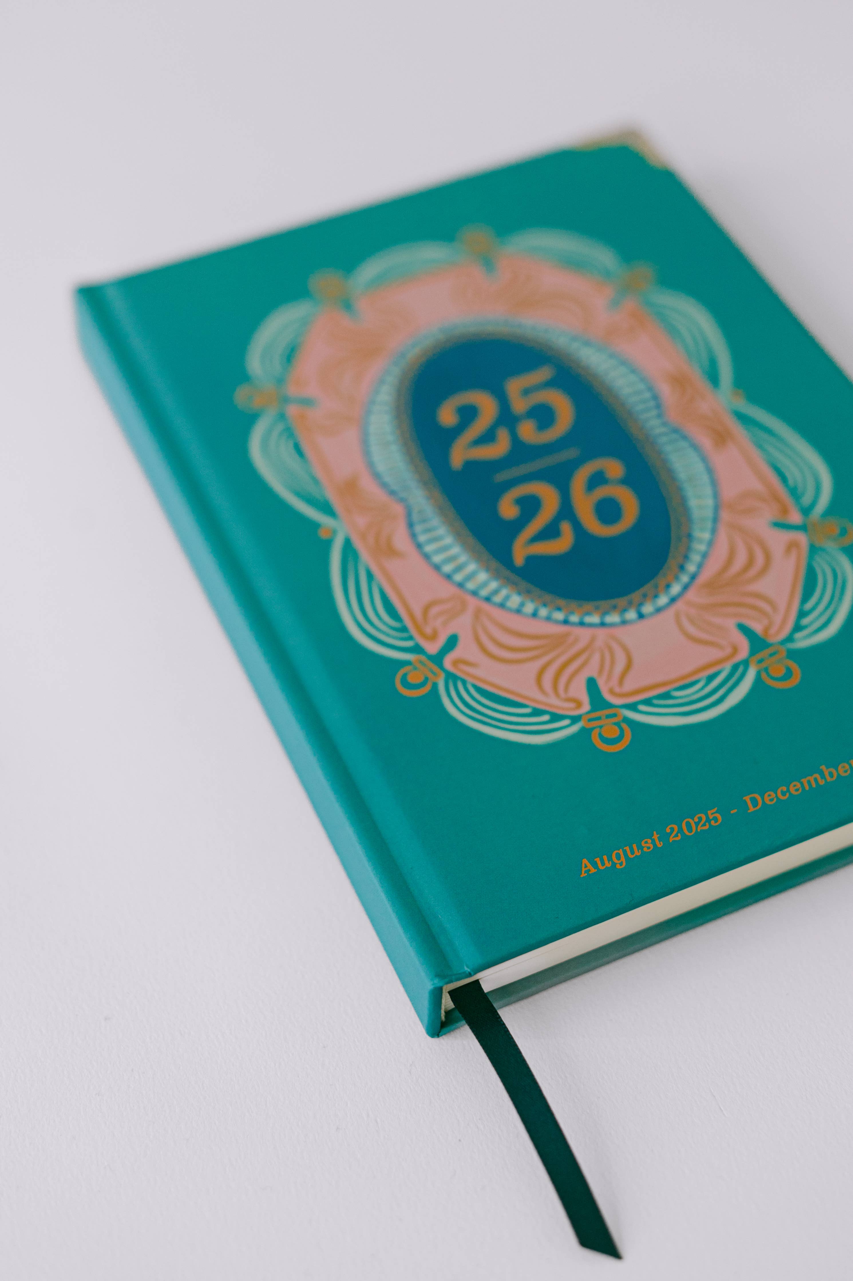 Good Juju Ink - 2026 Painted Frame 17-Month Medium Bound Planner