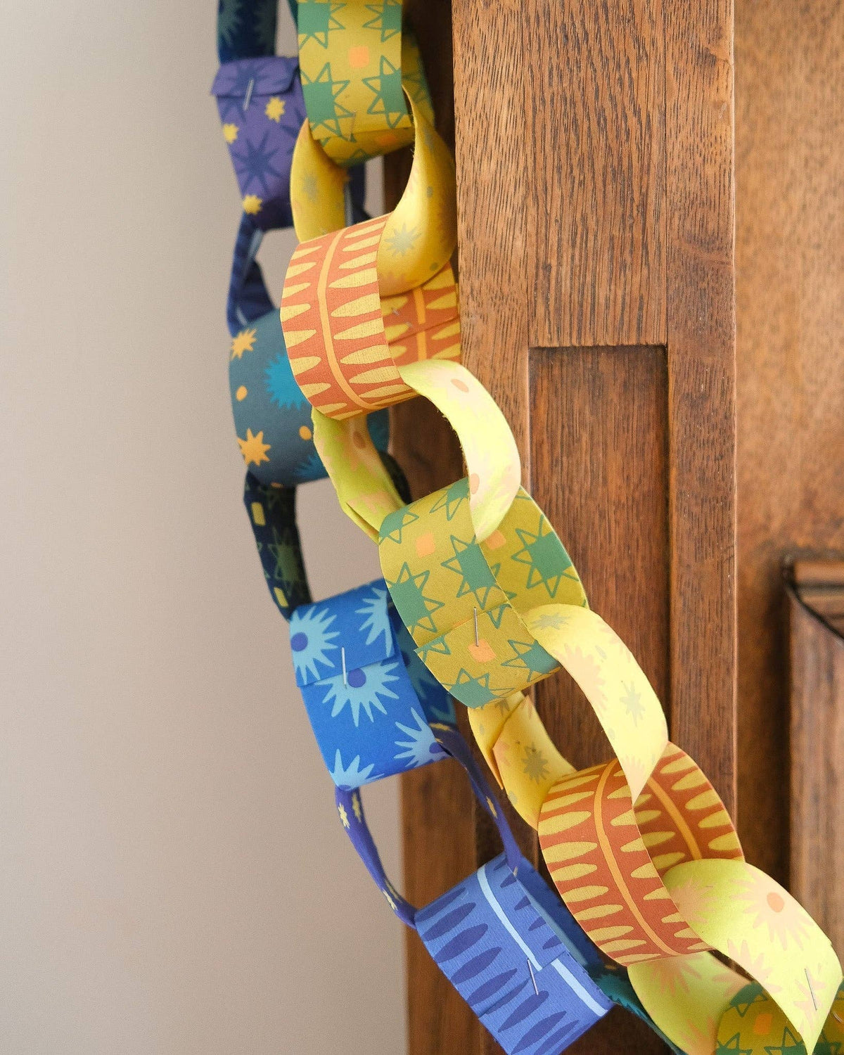 East End Press - BLUE & YELLOW PAPER CHAIN KIT