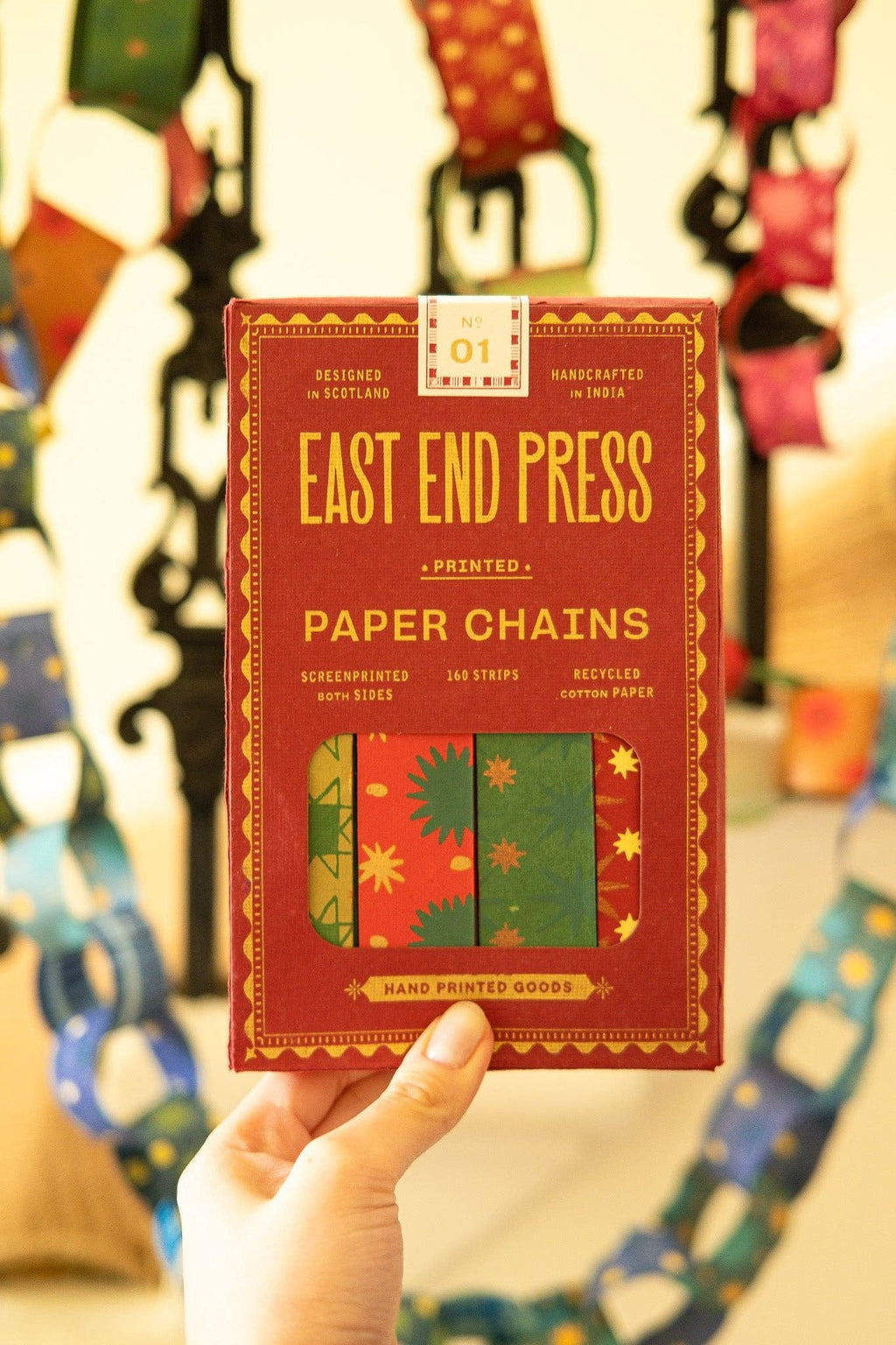 East End Press - FESTIVE PAPER CHAIN KIT