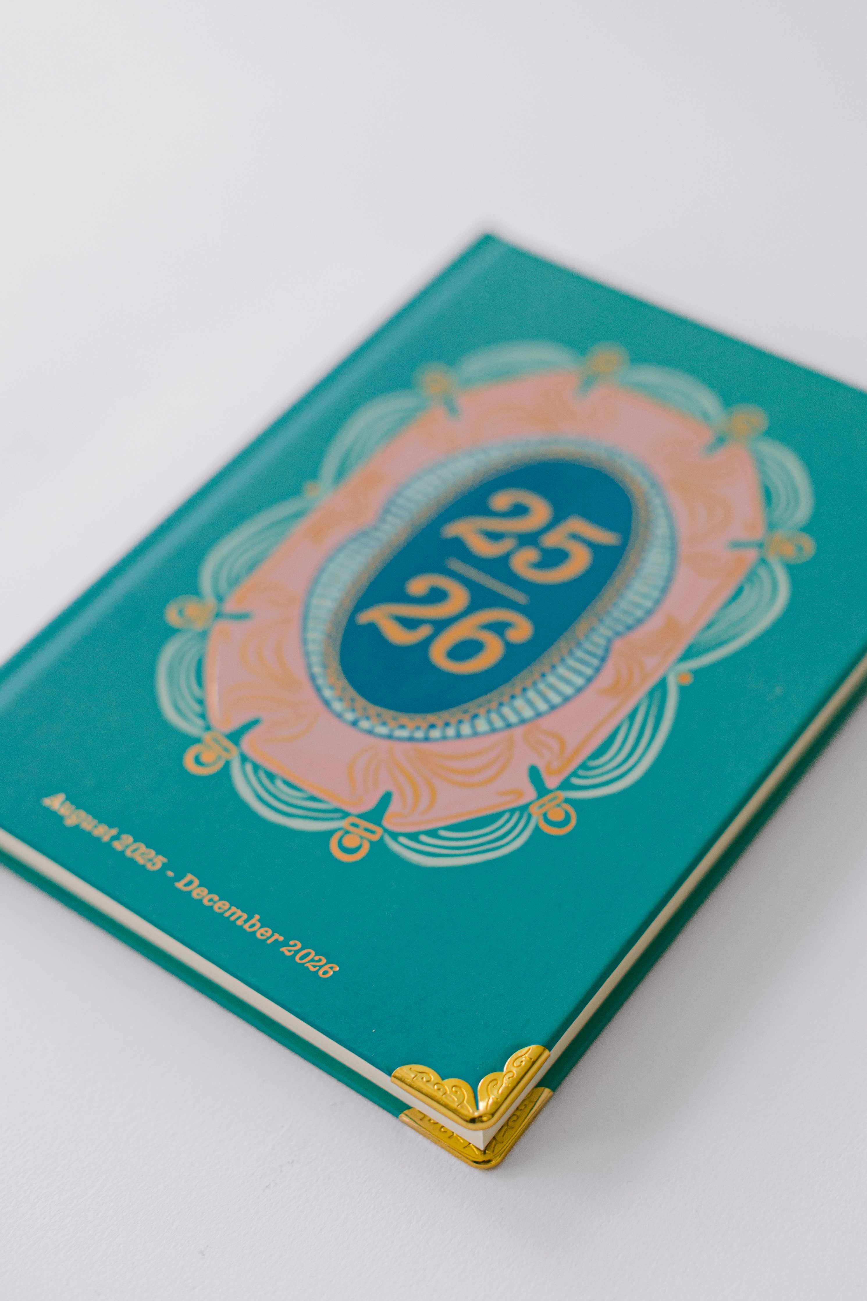 Good Juju Ink - 2026 Painted Frame 17-Month Medium Bound Planner