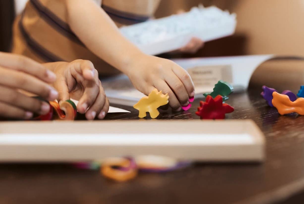 Playful Roots - Dinosaur Gift Set