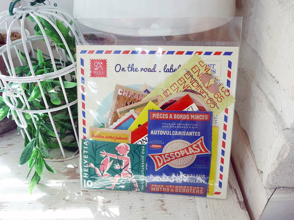 Suatelier design - On the Road-label