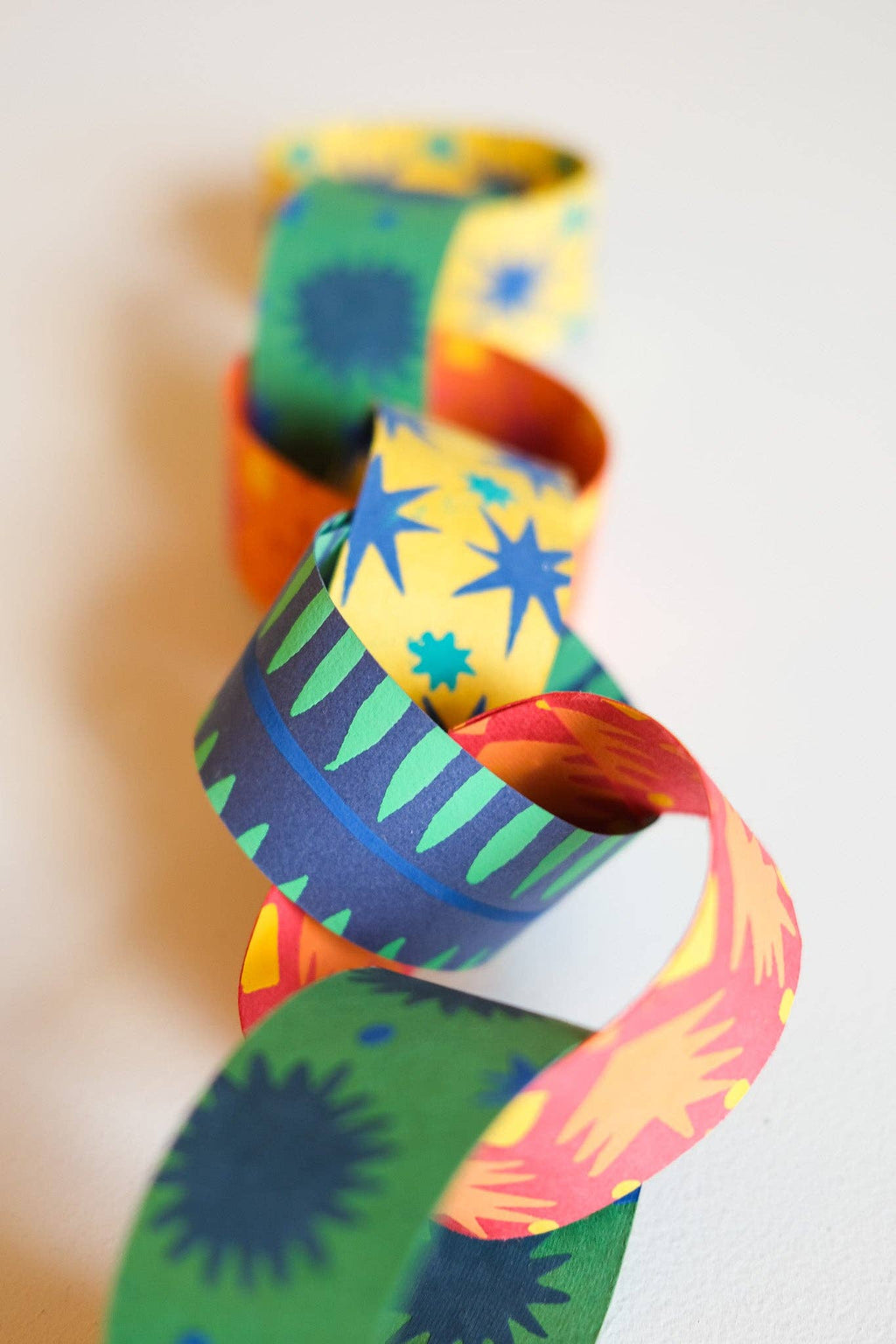 East End Press - CELEBRATION PAPER CHAIN KIT
